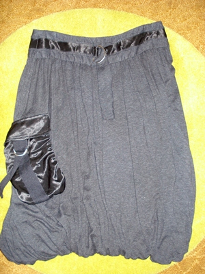 แชปส์ กระโปรงทรงบอลลูนผ้ายืดนิ่ม ยาวระดับเข่า แบบเก๋ค่ะ / CPS Sport Black Balloon Knees-length Skirt  Size XS