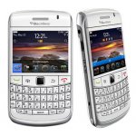 BlackBerry Bold 9780 สีขาว ราคานี้รวมโปรแกรมไทย แป้นไทย ภาษาไทย เมม  16‚900 บาท